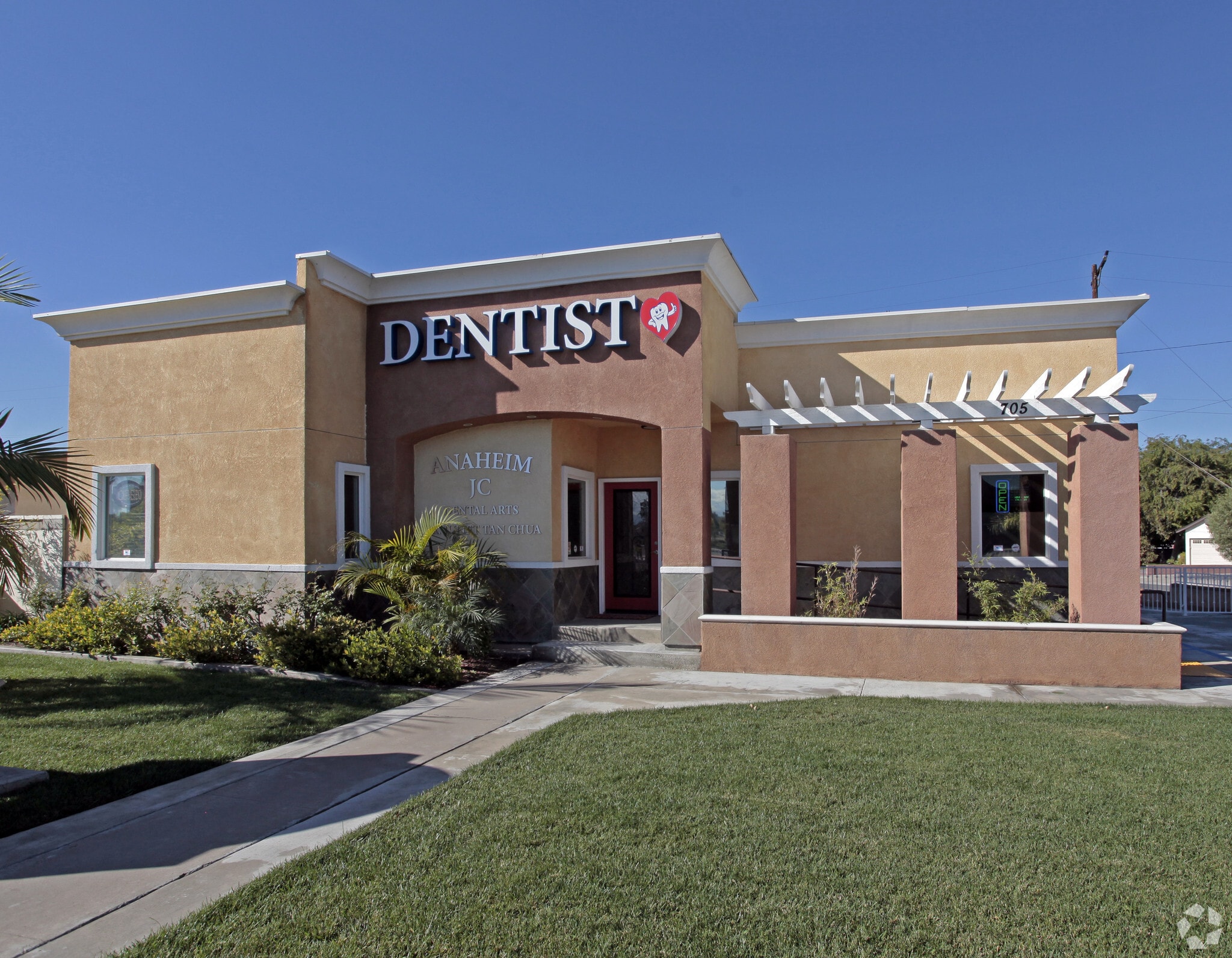 705 S State College Blvd, Anaheim, CA for Sale