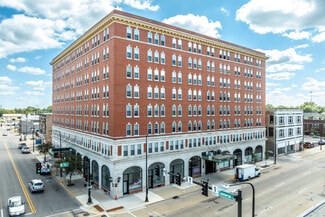 Waterloo, IA Retail - 209 W 5th St