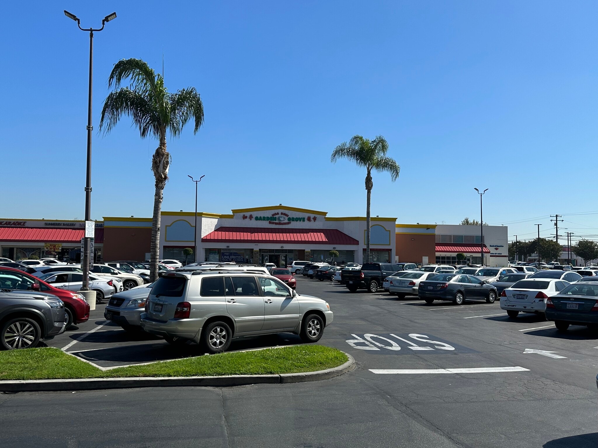 13802-13952 Brookhurst St, Garden Grove, CA for Rent