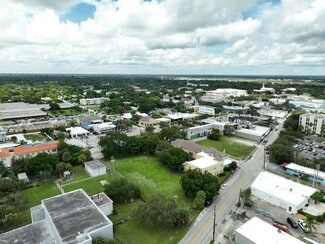 Vero Beach, FL Commercial - 1865 Old Dixie Hwy