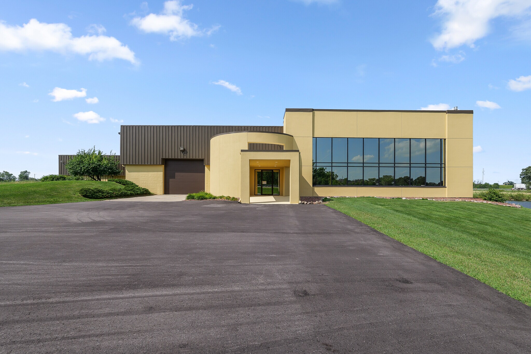 560 Rolling Meadows, Fond Du Lac, WI for Sale