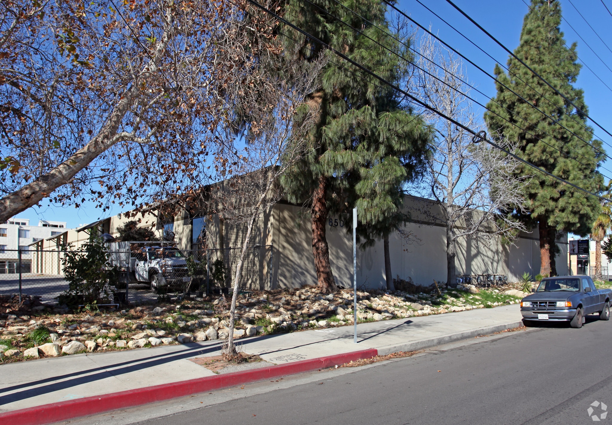 8501 Canoga Ave, Canoga Park, CA for Rent