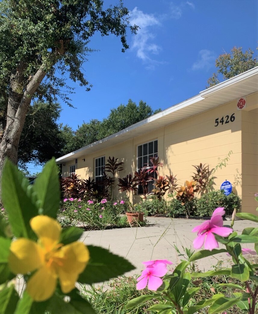 5426 18th St W, Bradenton, FL for Sale