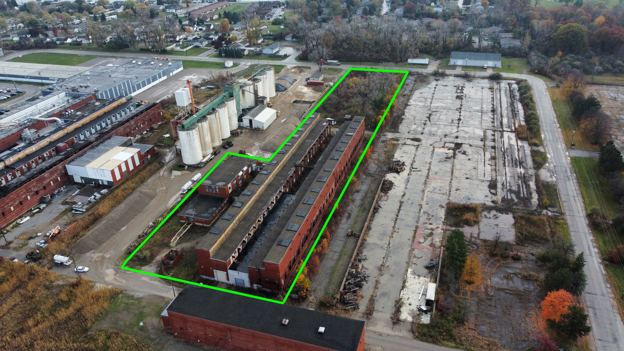 2541-2551 Mills St, Marysville, MI for Sale