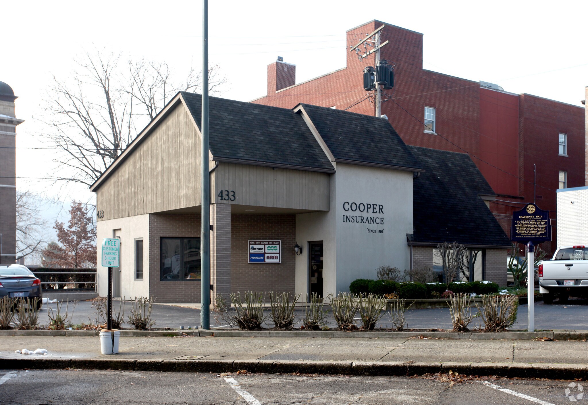 433 Broadway St, East Liverpool, OH for Rent