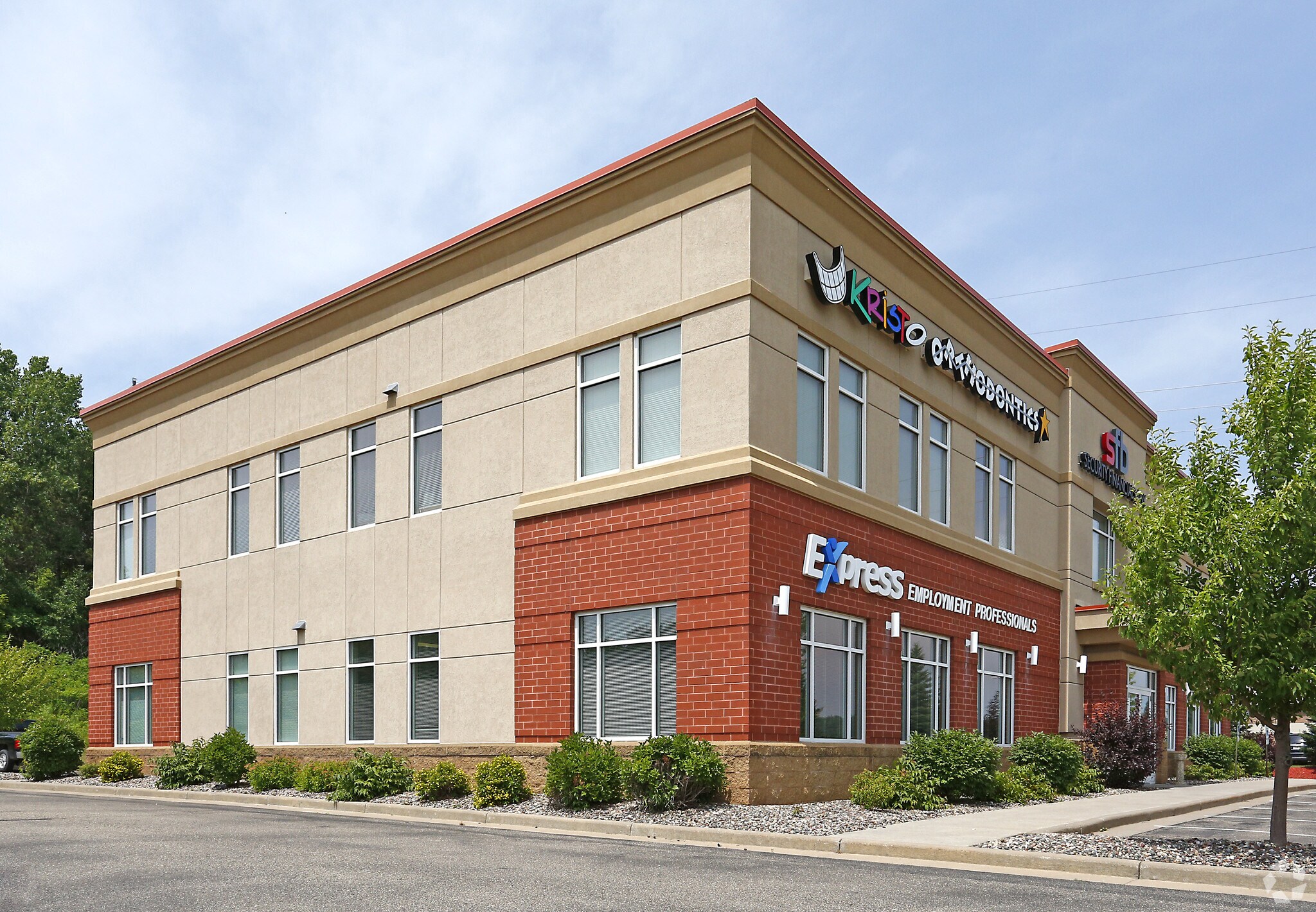 1561 Commerce Ct, River Falls, WI for Rent