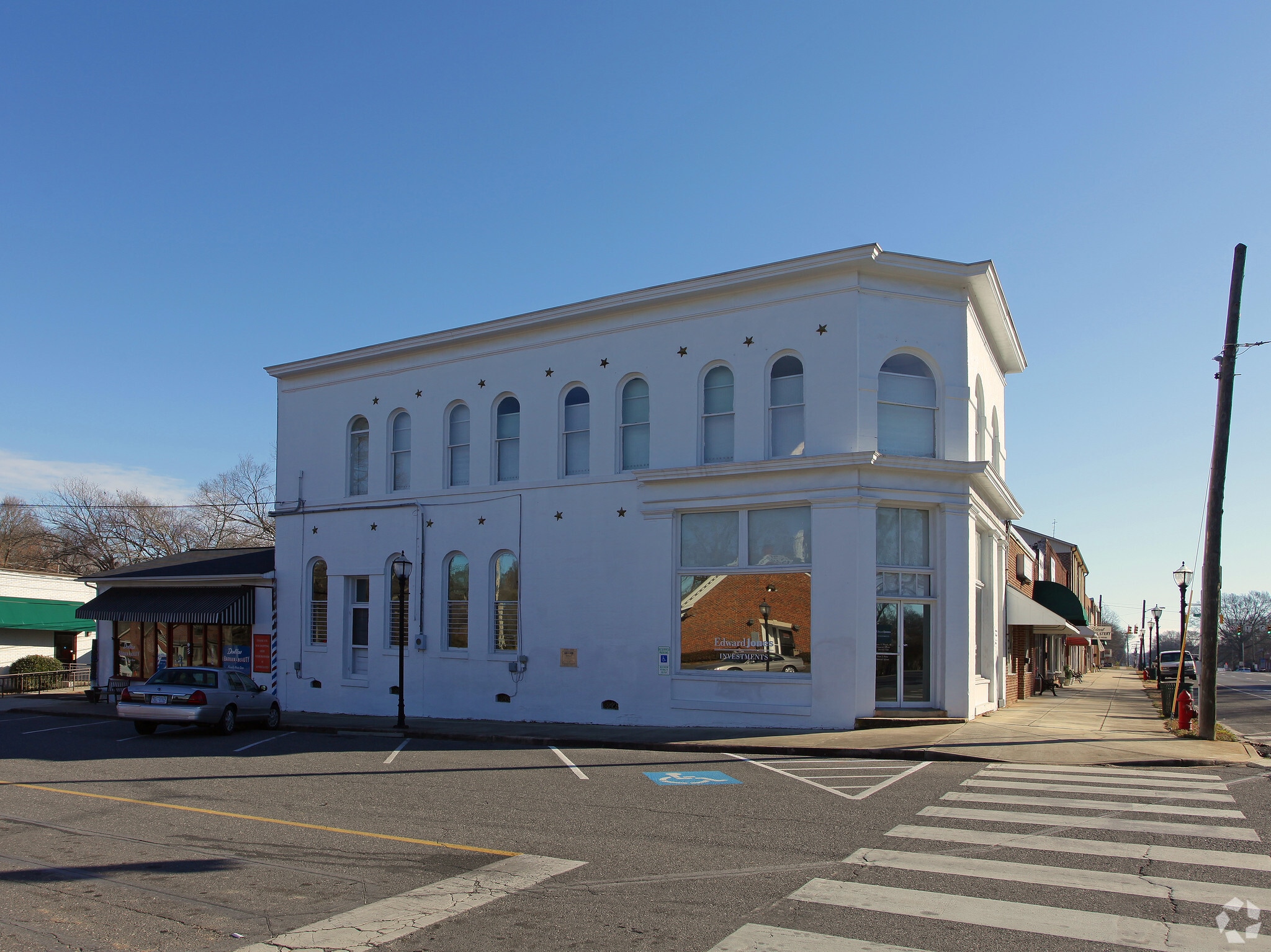 146-148 W Trade St, Dallas, NC for Rent