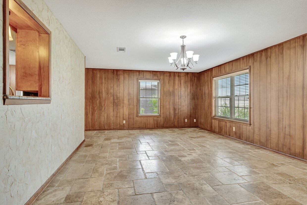 1950 E Highway 287, Decatur, TX for Sale