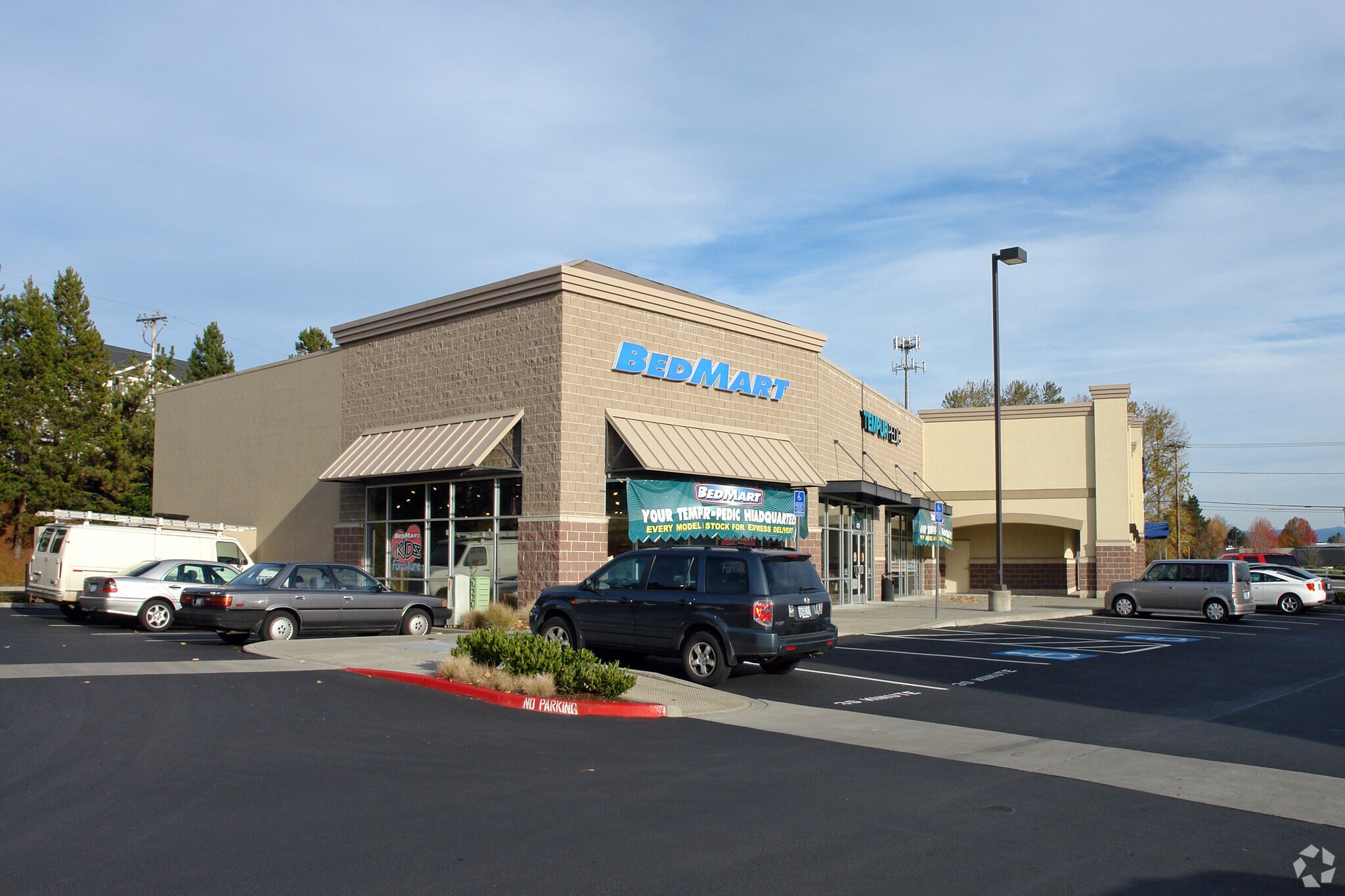 401-489 NW Burnside Rd, Gresham, OR for Rent