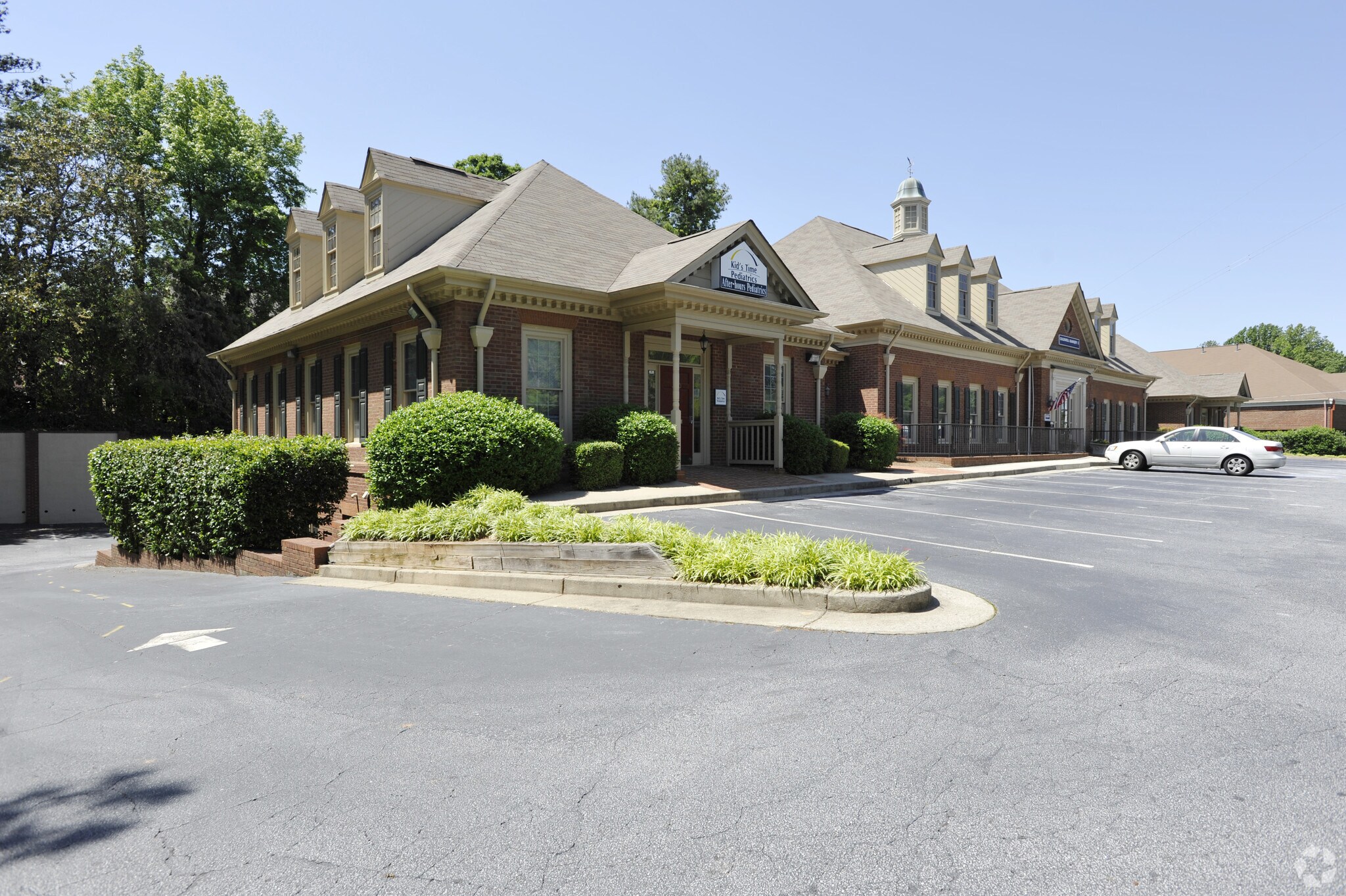 5252 Roswell Rd NE, Atlanta, GA for Rent