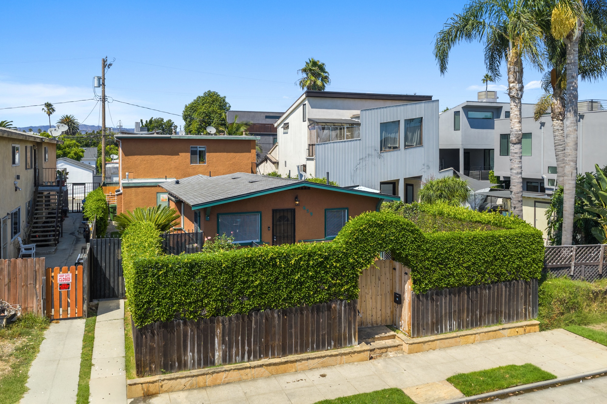 659 Vernon Ave, Venice, CA for Sale
