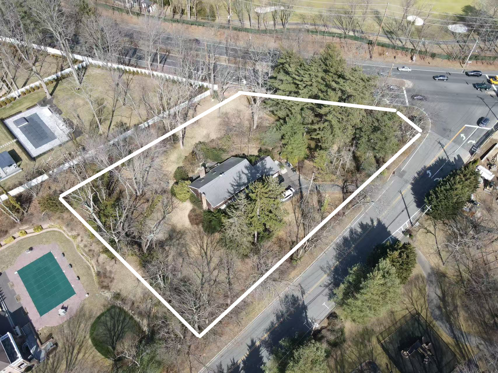 499 Stonytown Rd, Manhasset, NY for Rent
