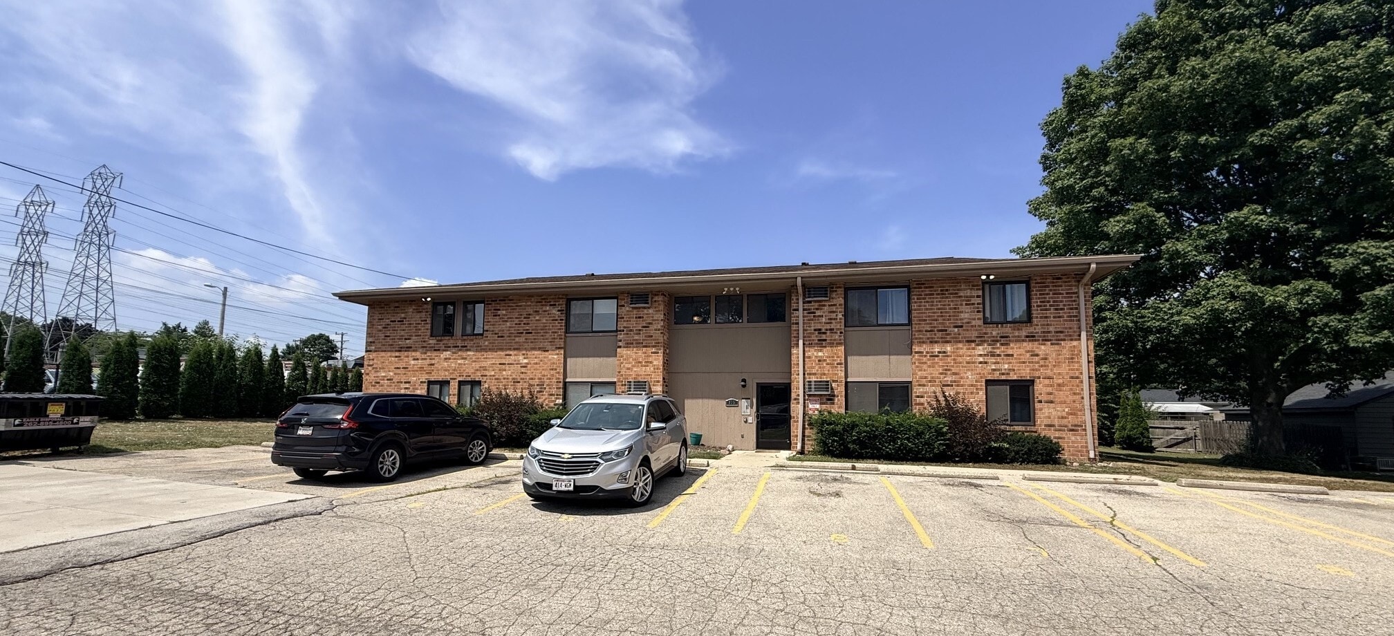 835 E Norwich St, Milwaukee, WI for Sale