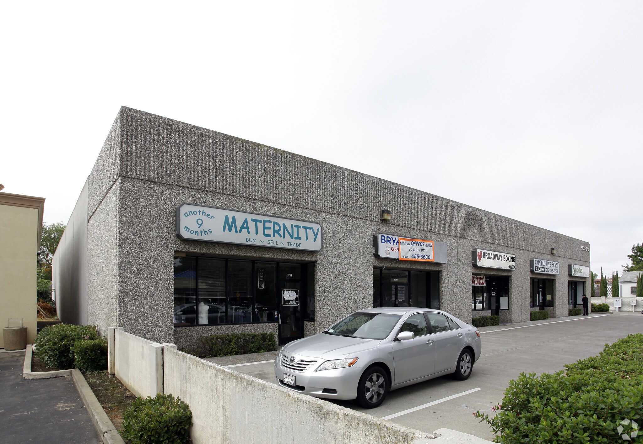 5700-5712 Broadway, Sacramento, CA for Rent