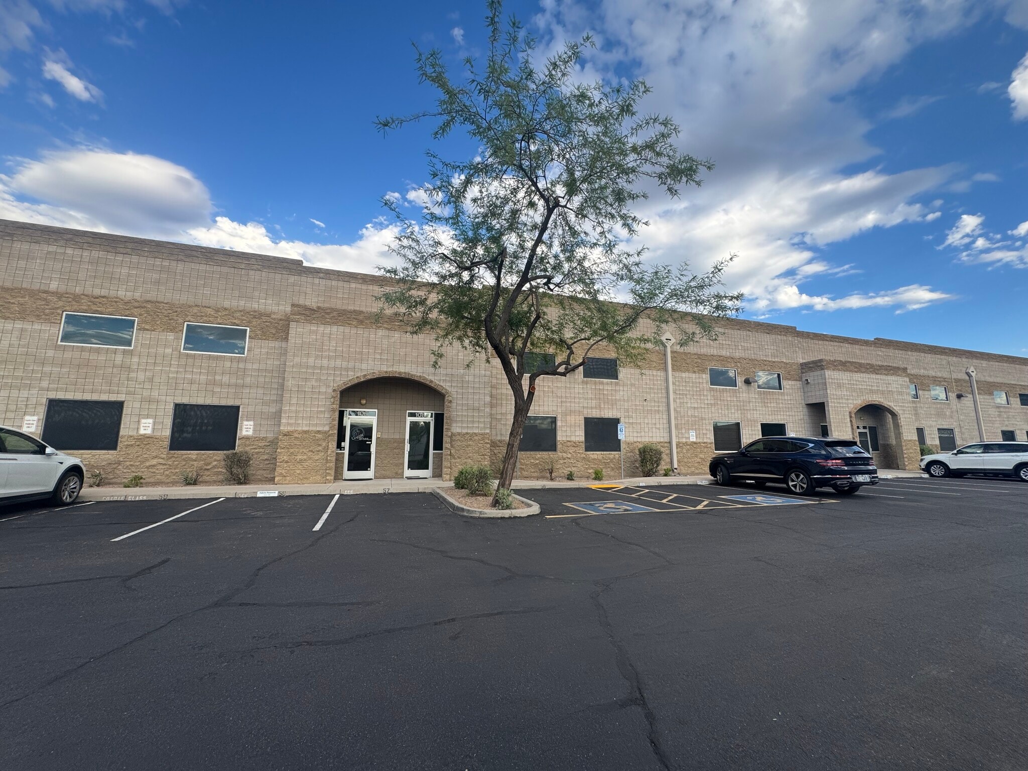 1745 W Deer Valley Rd, Phoenix, AZ for Sale