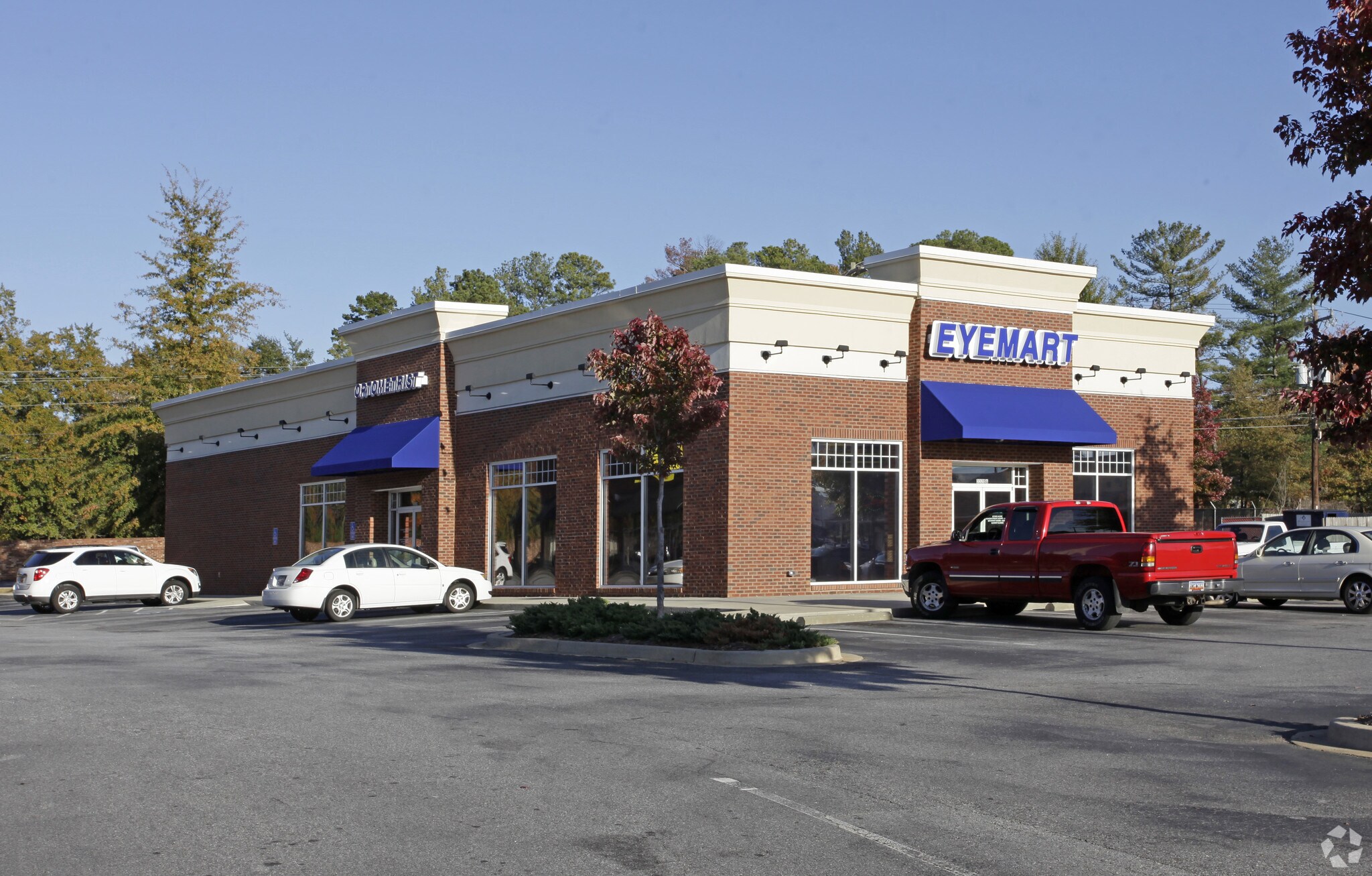 3320 N Main St Anderson, SC 29621 Shopping Center Property for Lease on