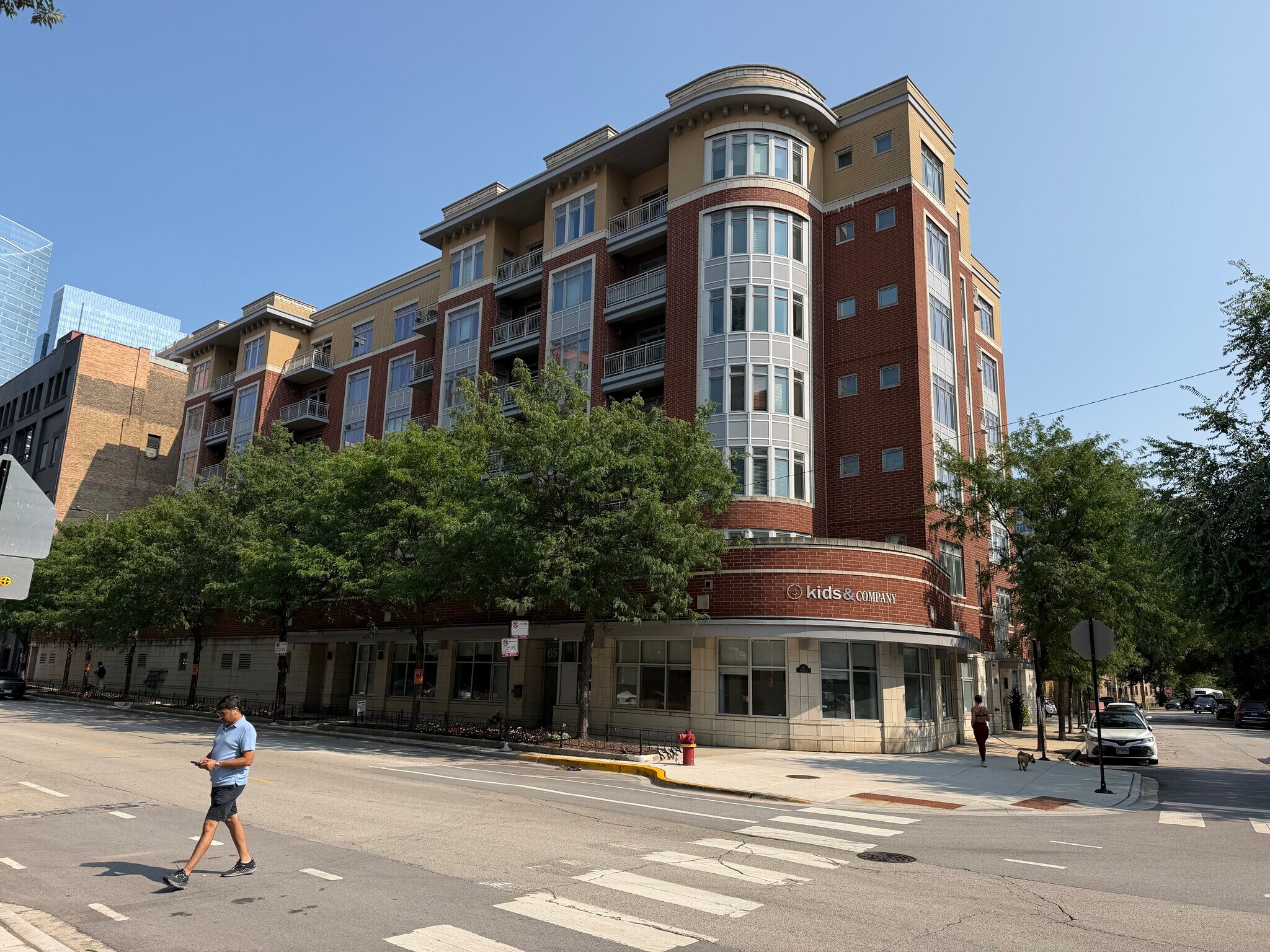 657 W Fulton St, Chicago, IL for Rent
