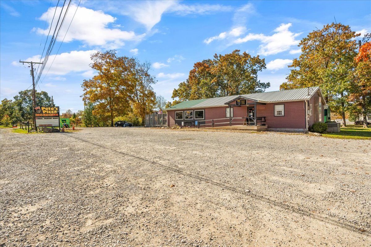 852 Southern Hwy, Mineral Wells, WV for Sale