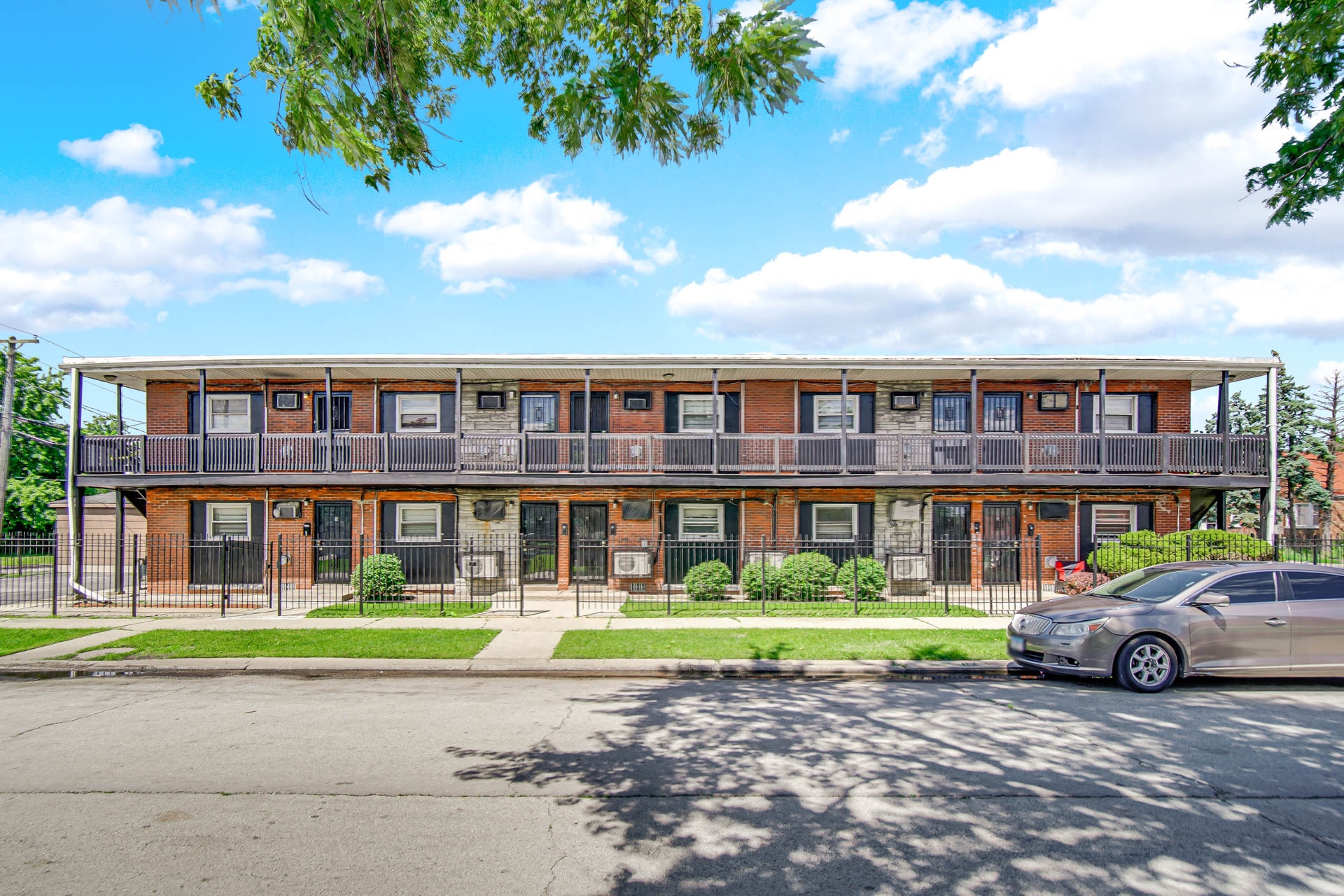 184 W 147th St, Harvey, IL for Sale