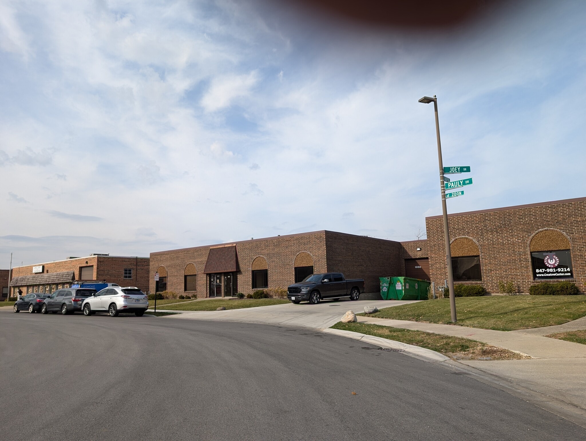 1050 Pauly Dr, Elk Grove Village, IL for Rent