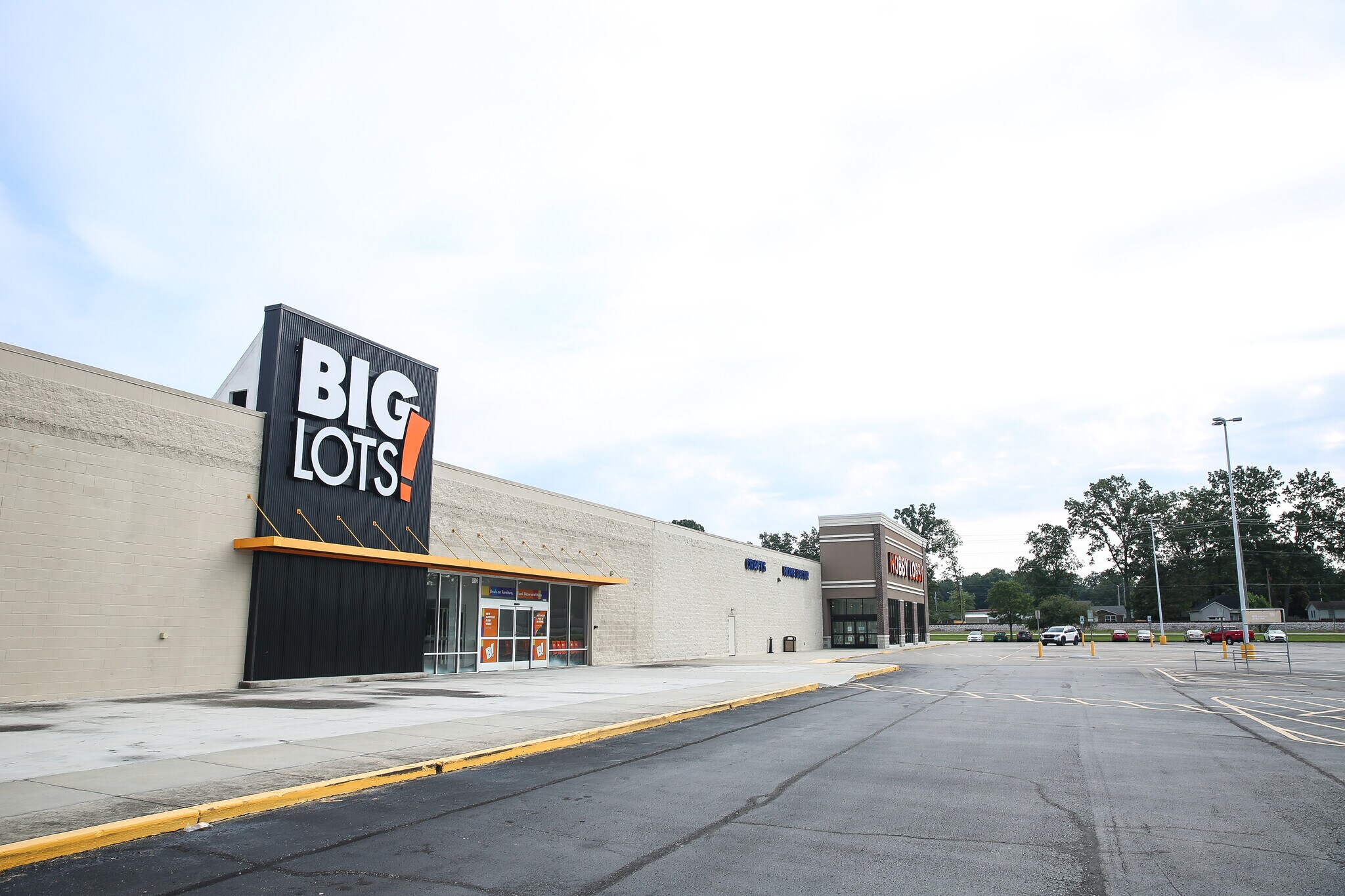 1806 N Jackson St, Tullahoma, TN for Rent