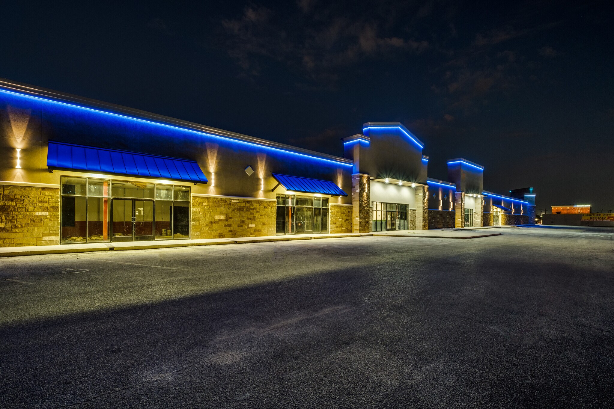 7535 W US Highway 90, San Antonio, TX for Rent