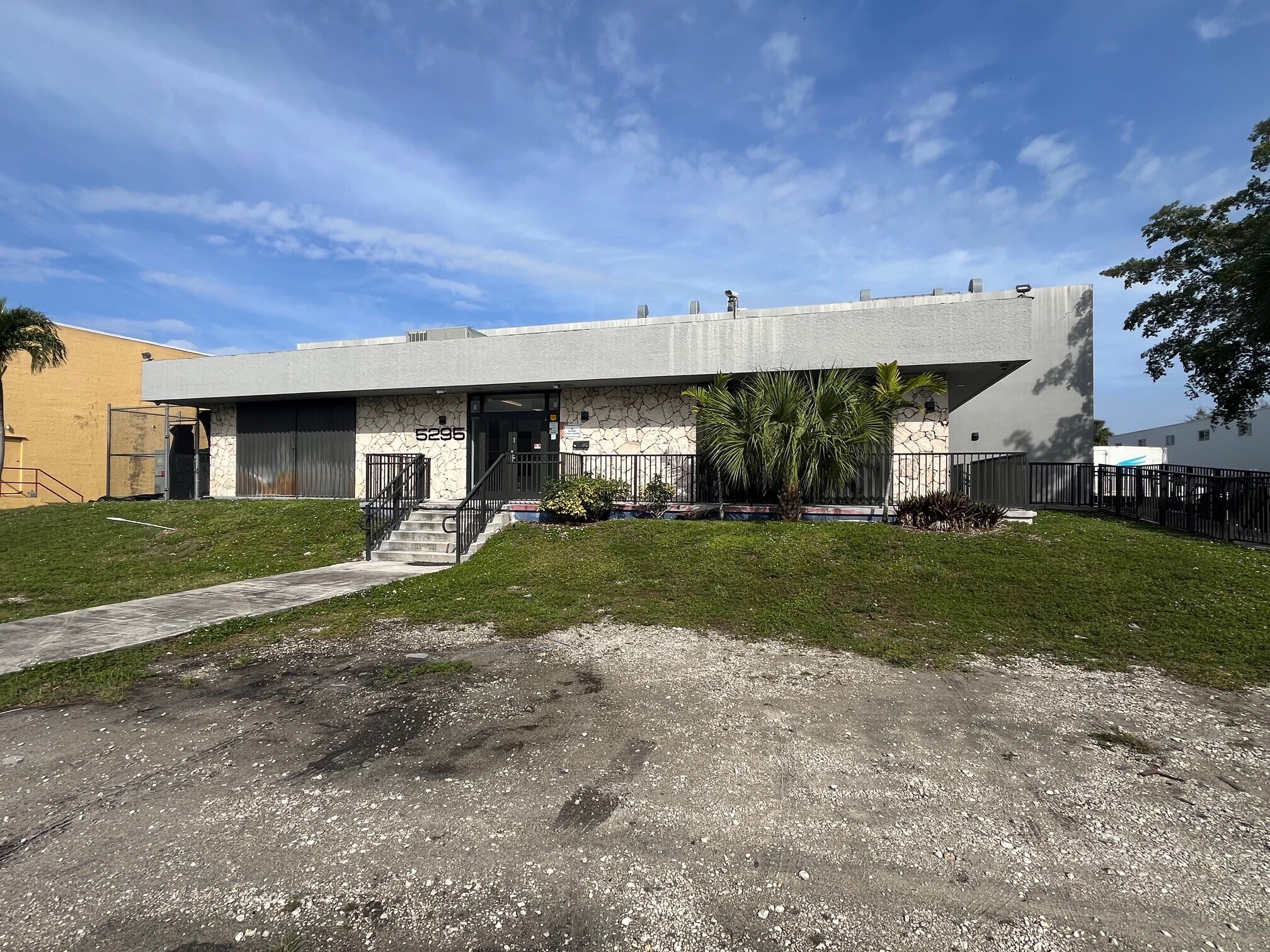 5295 NW 163rd St, Miami Lakes, FL for Rent