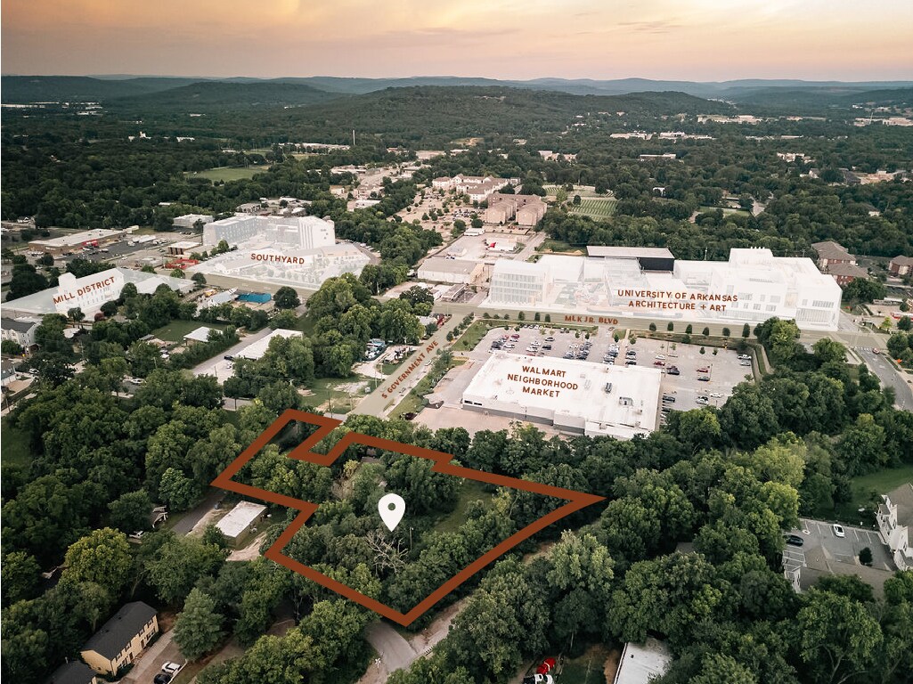 449 S University Ave, Fayetteville, AR for Sale