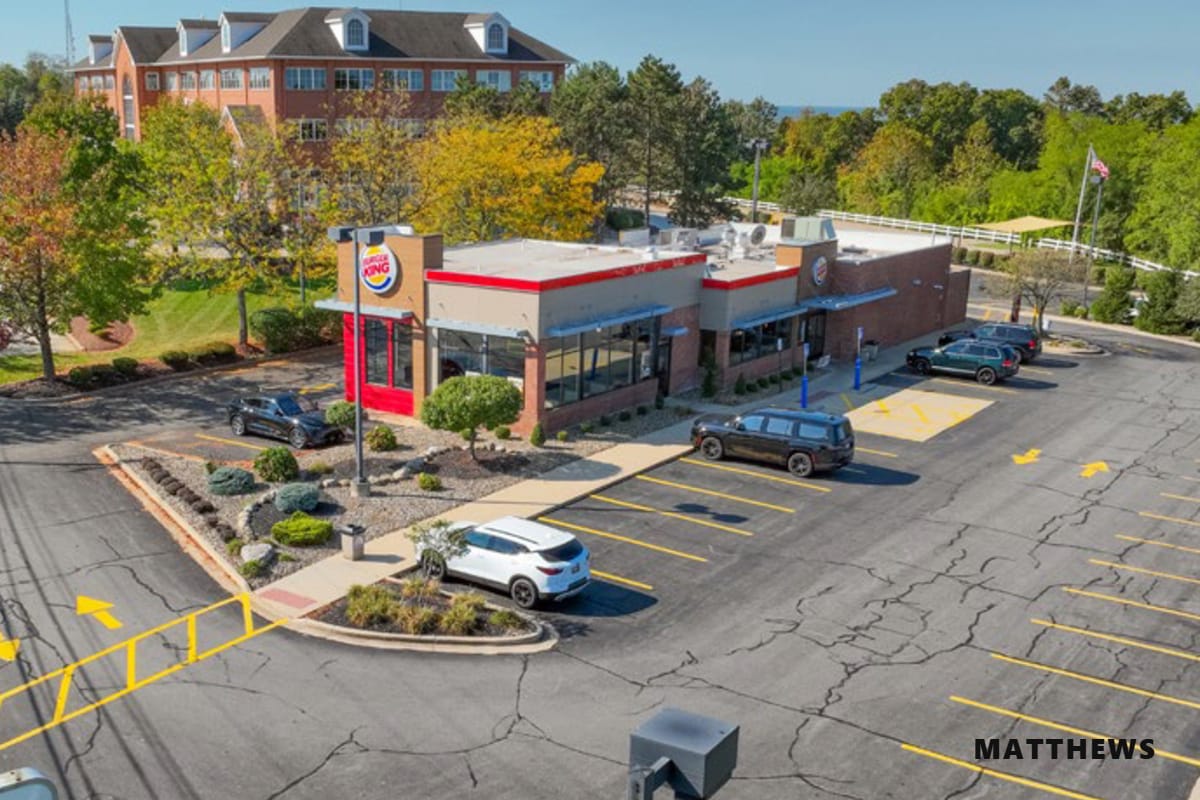 14 Pearl Rd, Brunswick, OH for Sale