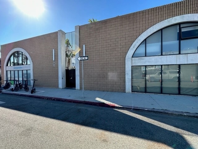 21-35 Market St, Venice, CA for Rent