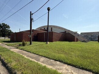 Little Rock, AR Sports and Entertainment - 2701 Main st