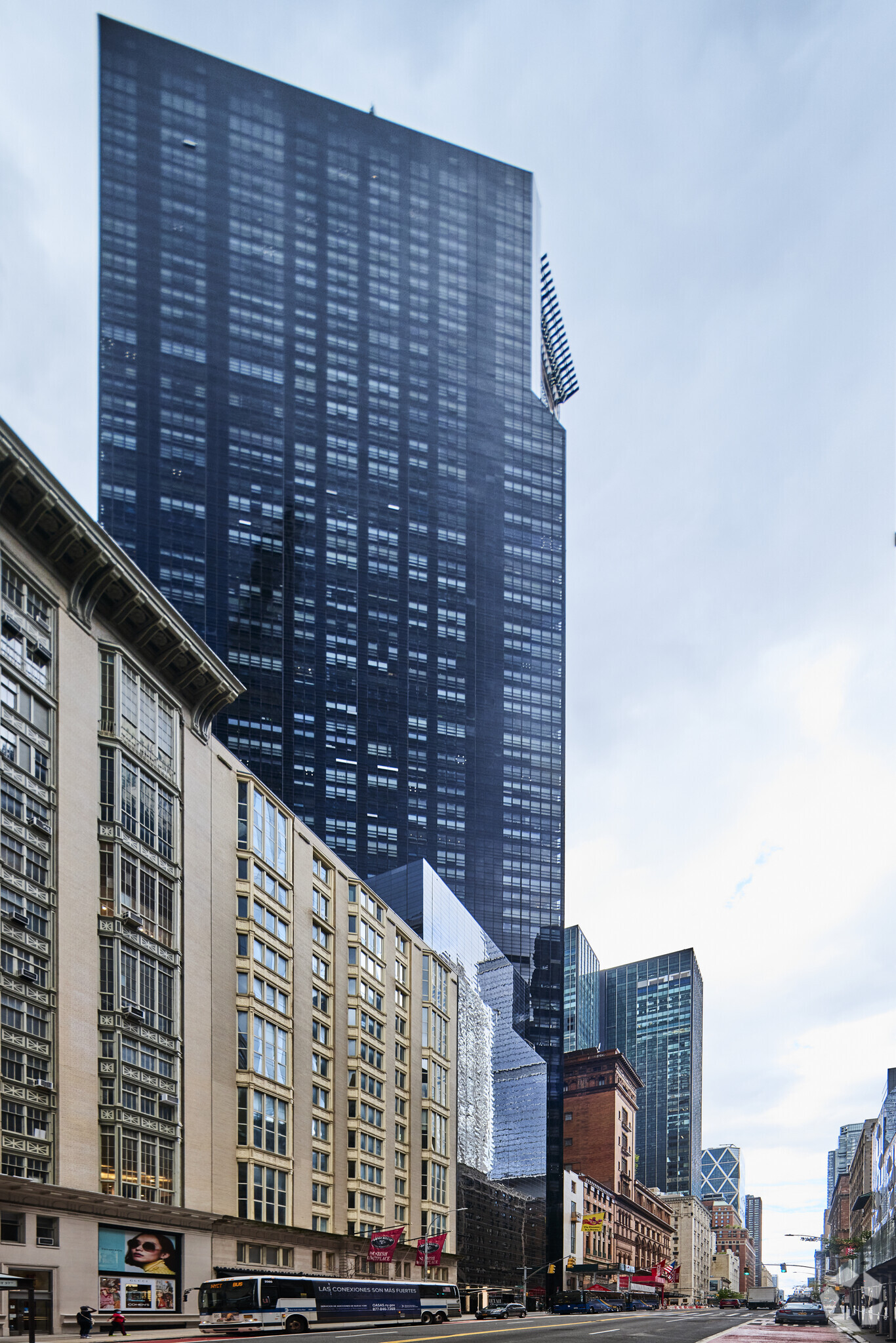 142 W 57th St, New York, NY for Rent