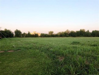 Claremore, OK Commercial Land - 747 S Moretz Ave