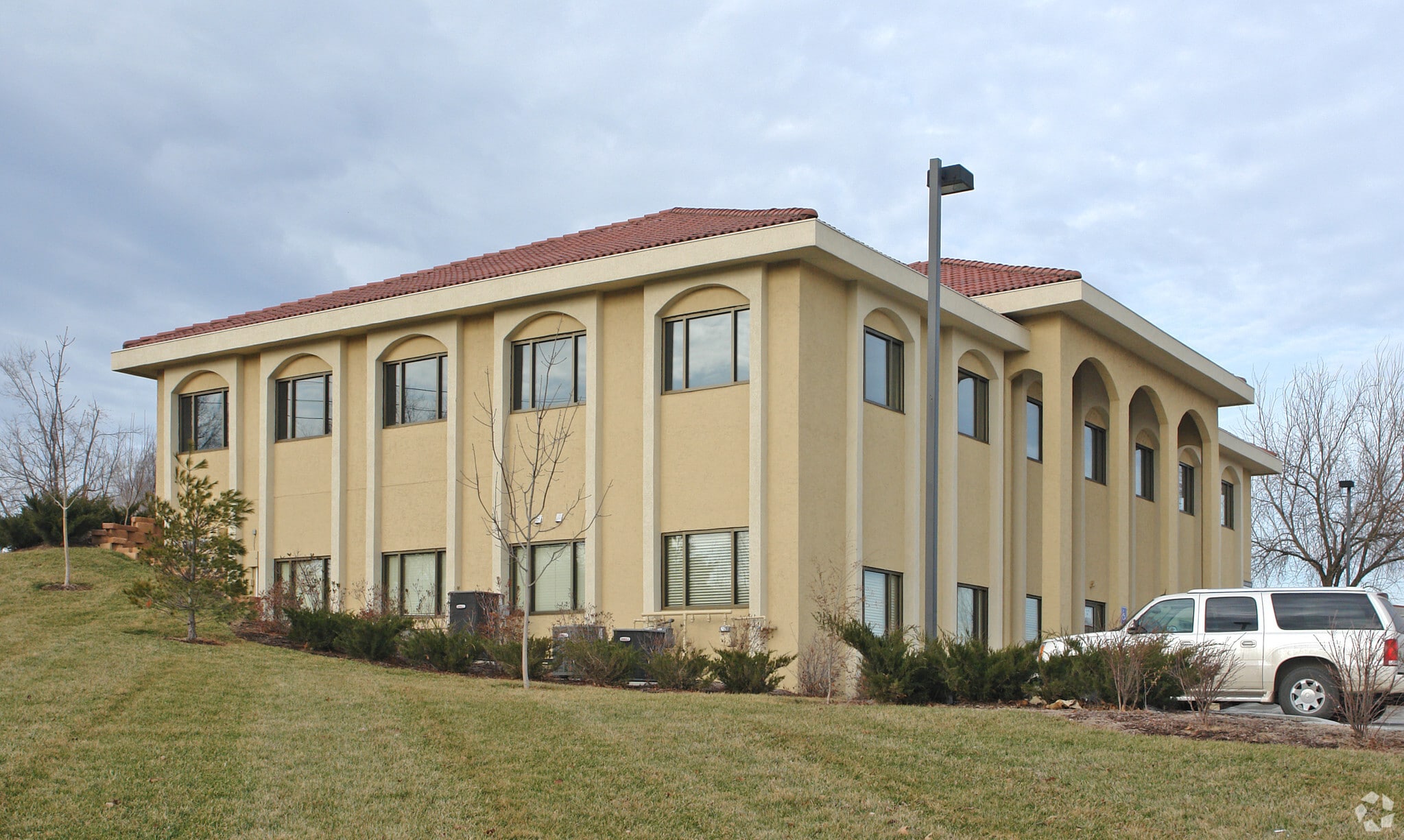 8650 Candlelight Ln, Lenexa, KS for Sale