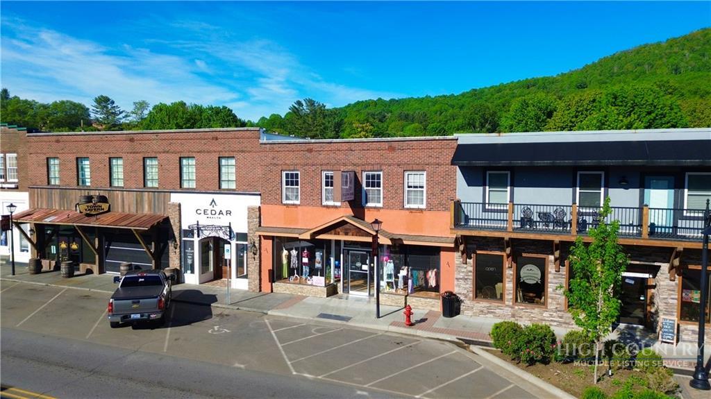113 N Jefferson Ave, West Jefferson, NC for Sale