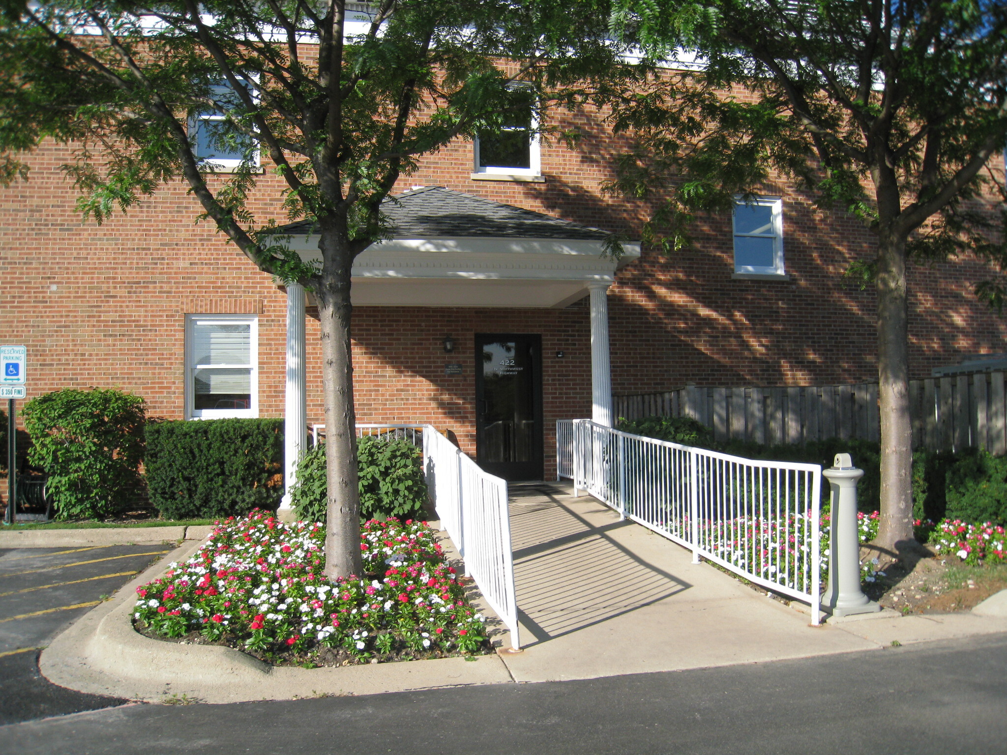 422 N Northwest Hwy, Park Ridge, IL for Rent