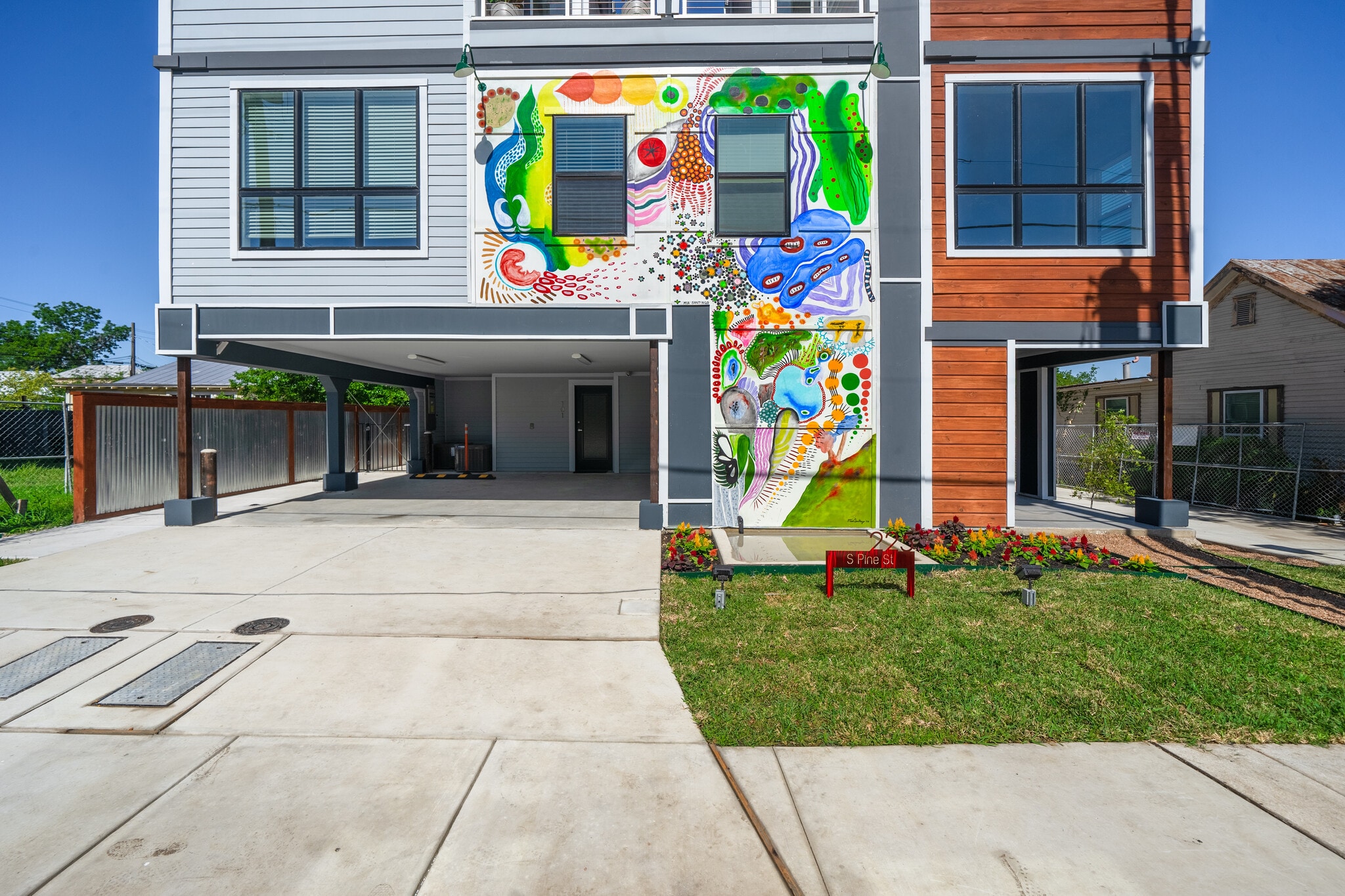 225 S Pine St, San Antonio, TX for Sale