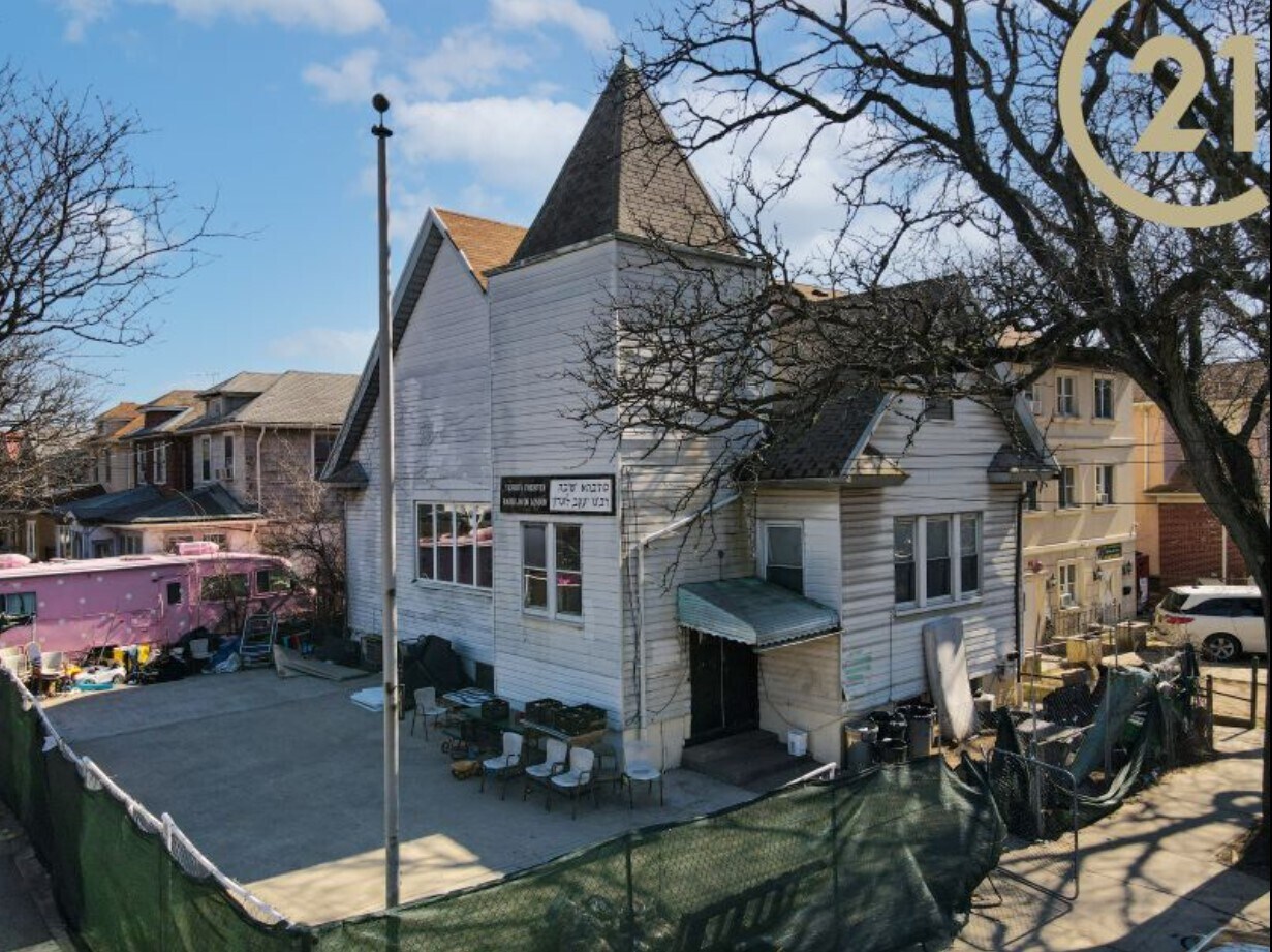 2102 Avenue T, Brooklyn, NY for Sale