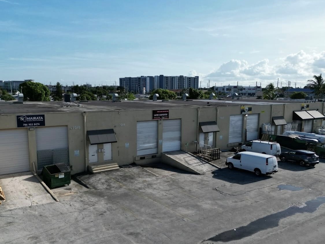 7303-7315 NW 79th Ter, Miami, FL for Rent