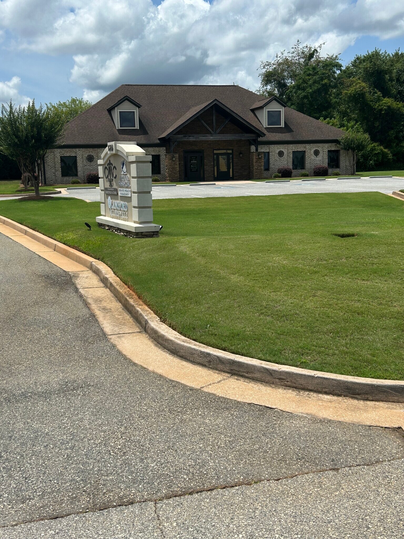 128 Tommy Stalnaker Dr, Warner Robins, GA for Sale