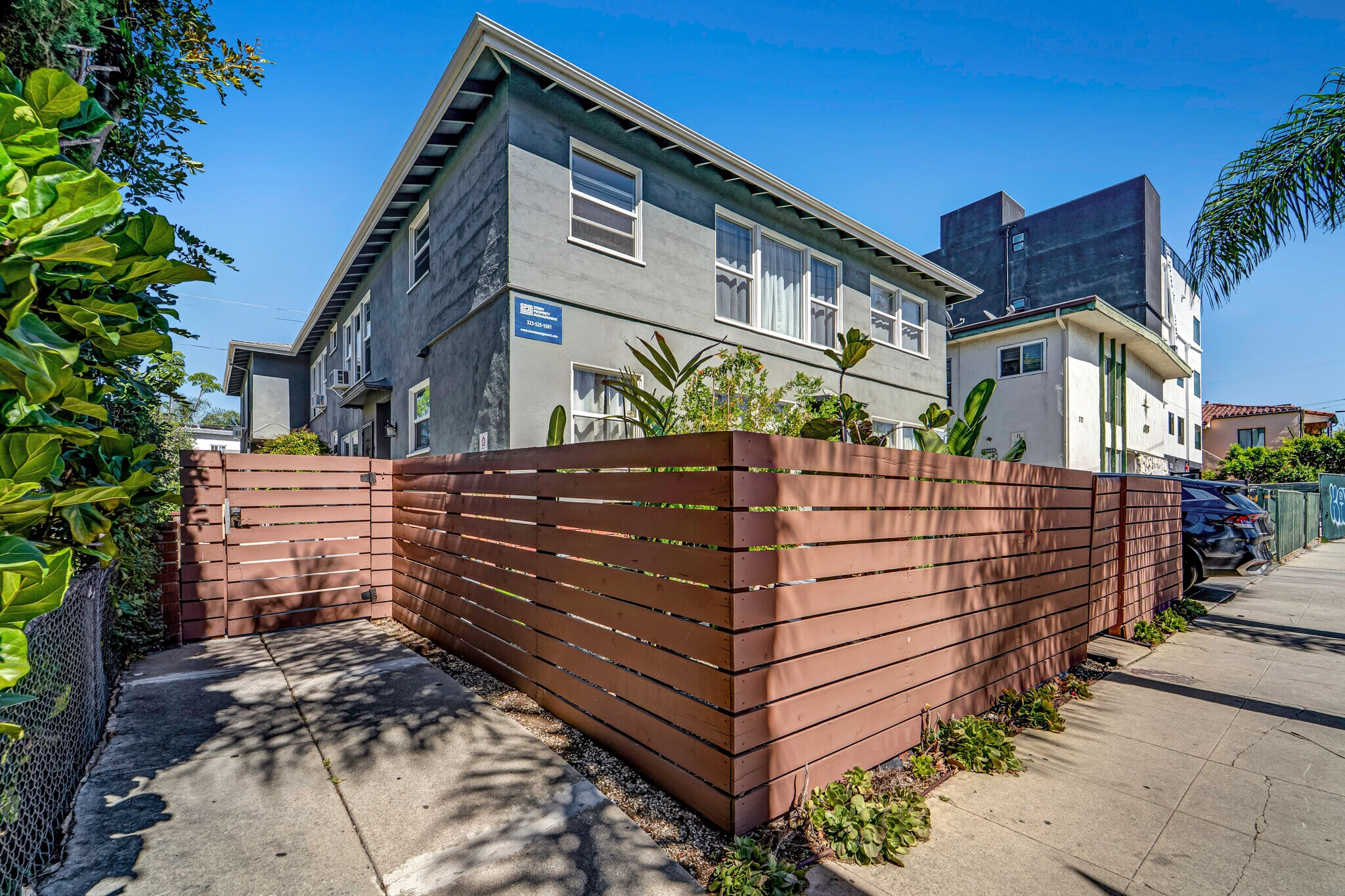 6127 Romaine St, Los Angeles, CA for Sale