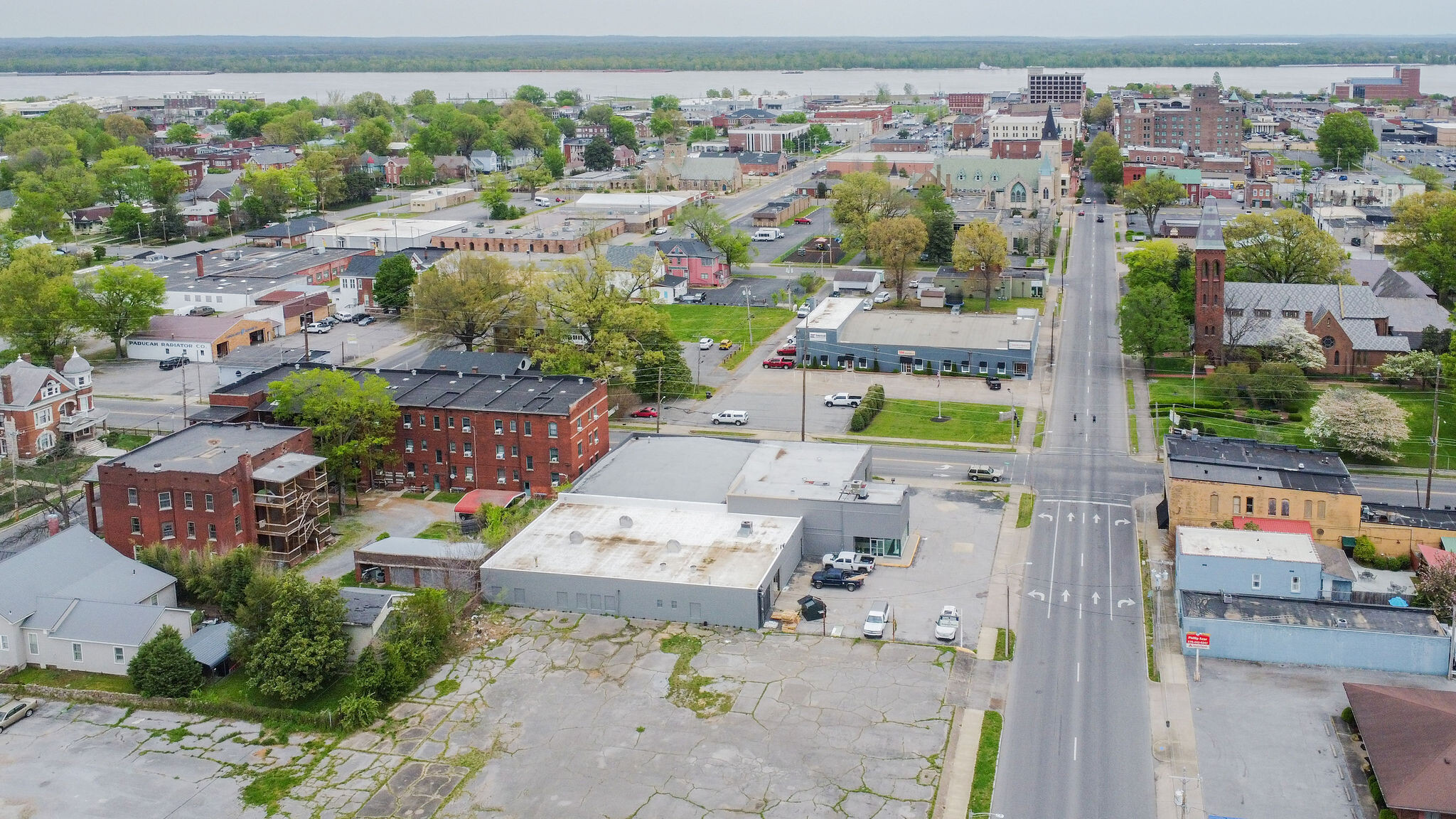 901 Broadway St, Paducah, KY for Sale