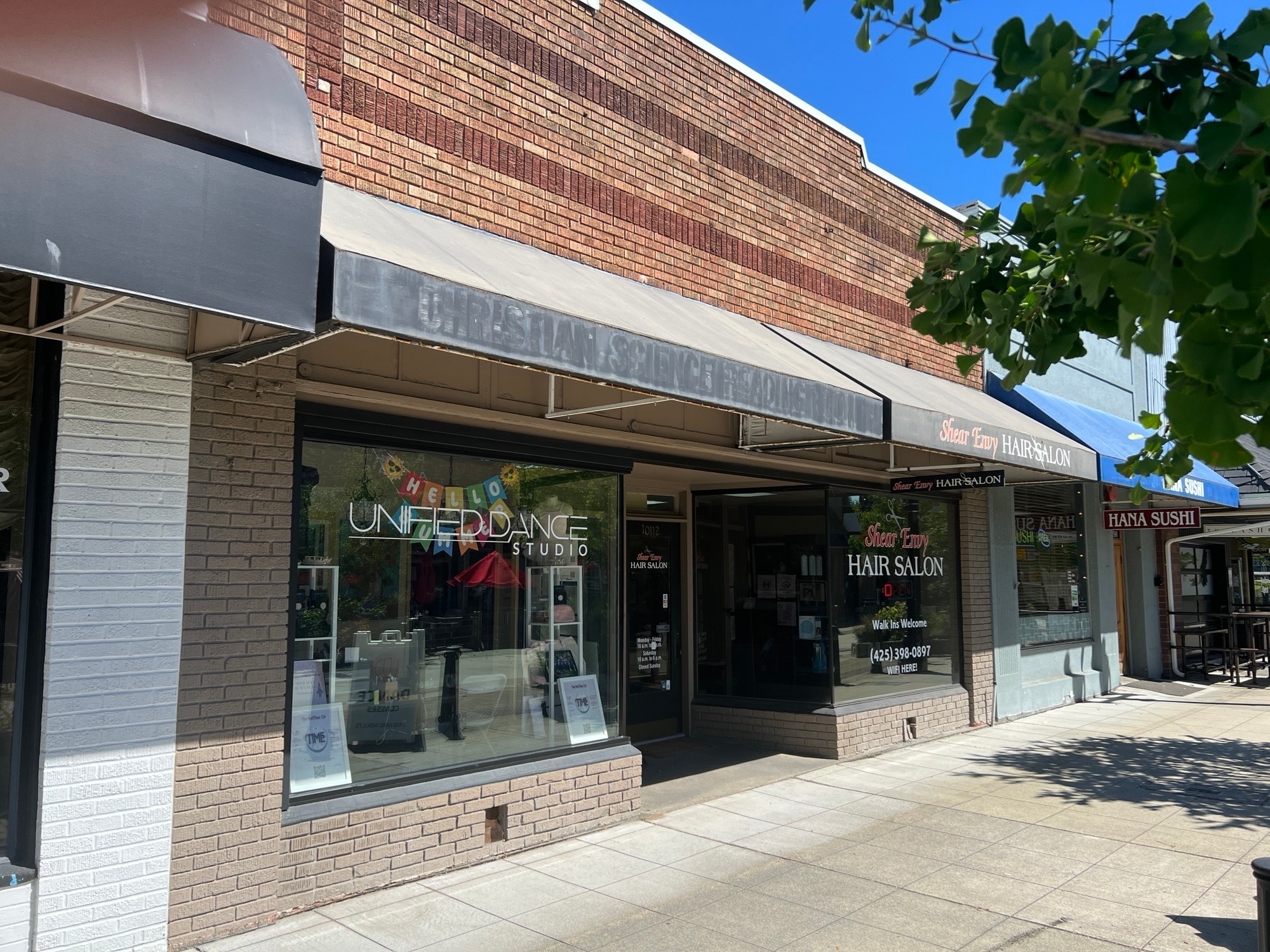 10110 & 10112 Main St, Bothell, WA for Sale