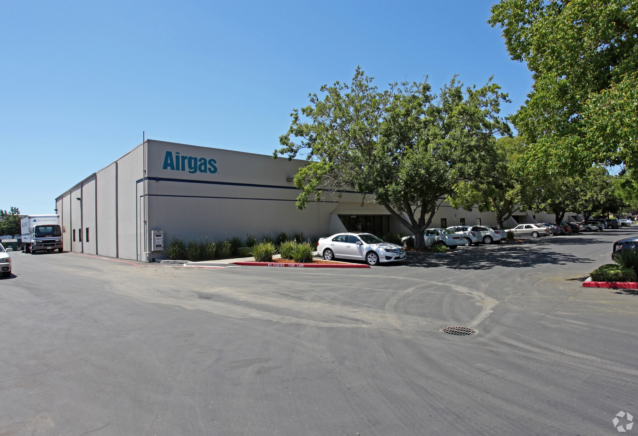 6790 Florin Perkins Rd, Sacramento, CA for Rent