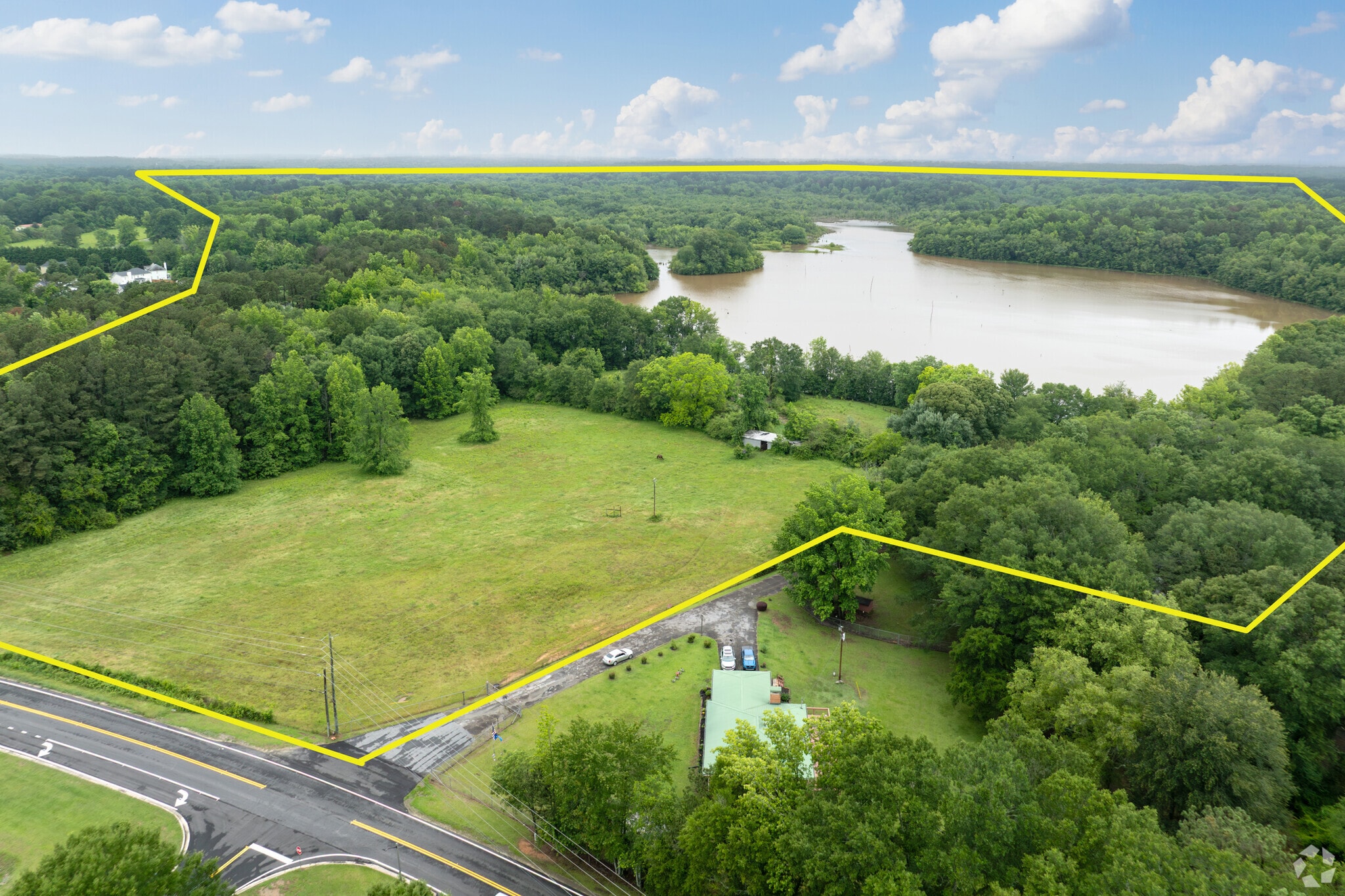 1973 Pine Valley Rd, Powder Springs, GA for Sale