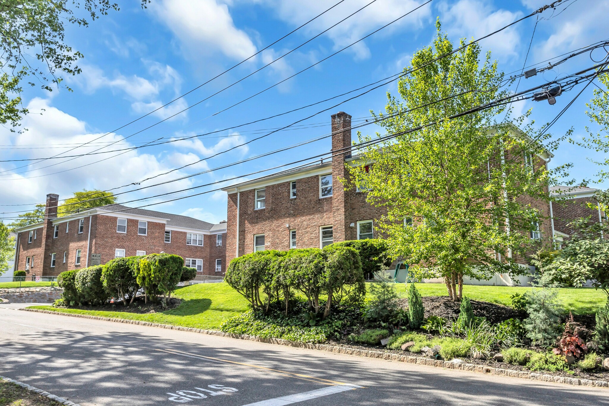 28 Linden St, Great Neck, NY for Sale