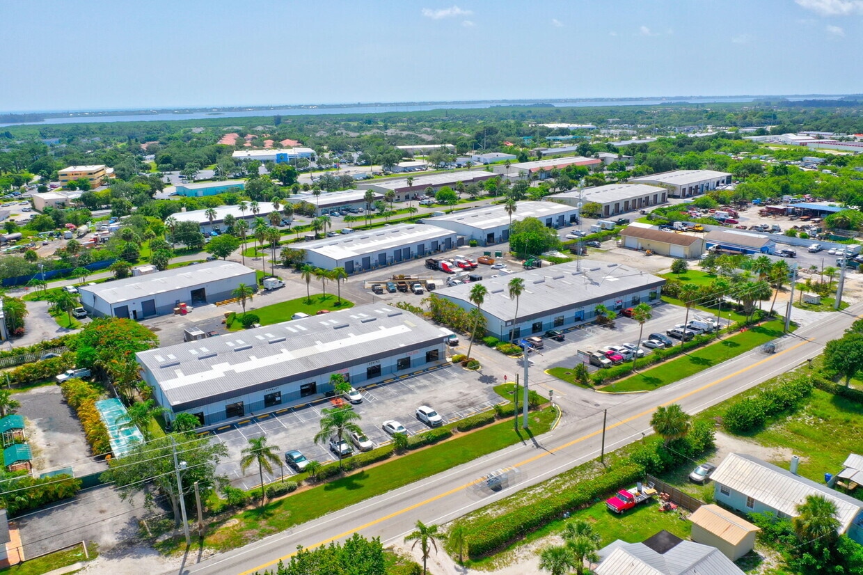672 Old Dixie Hwy, Vero Beach, FL for Rent