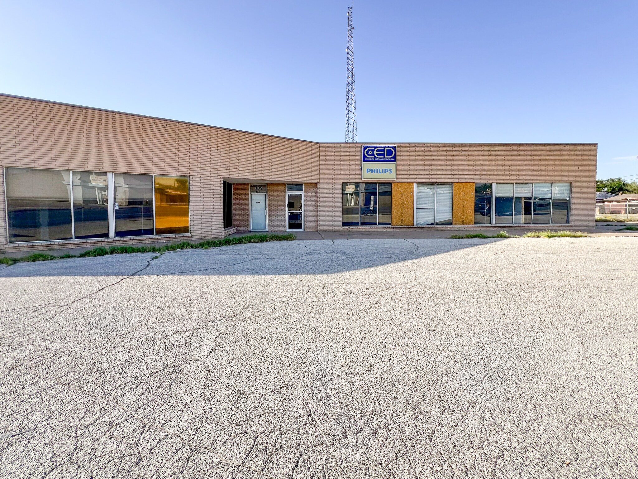 305 E University Blvd, Odessa, TX for Rent