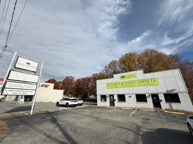 2916-2918 Battleground, Greensboro, NC for Rent