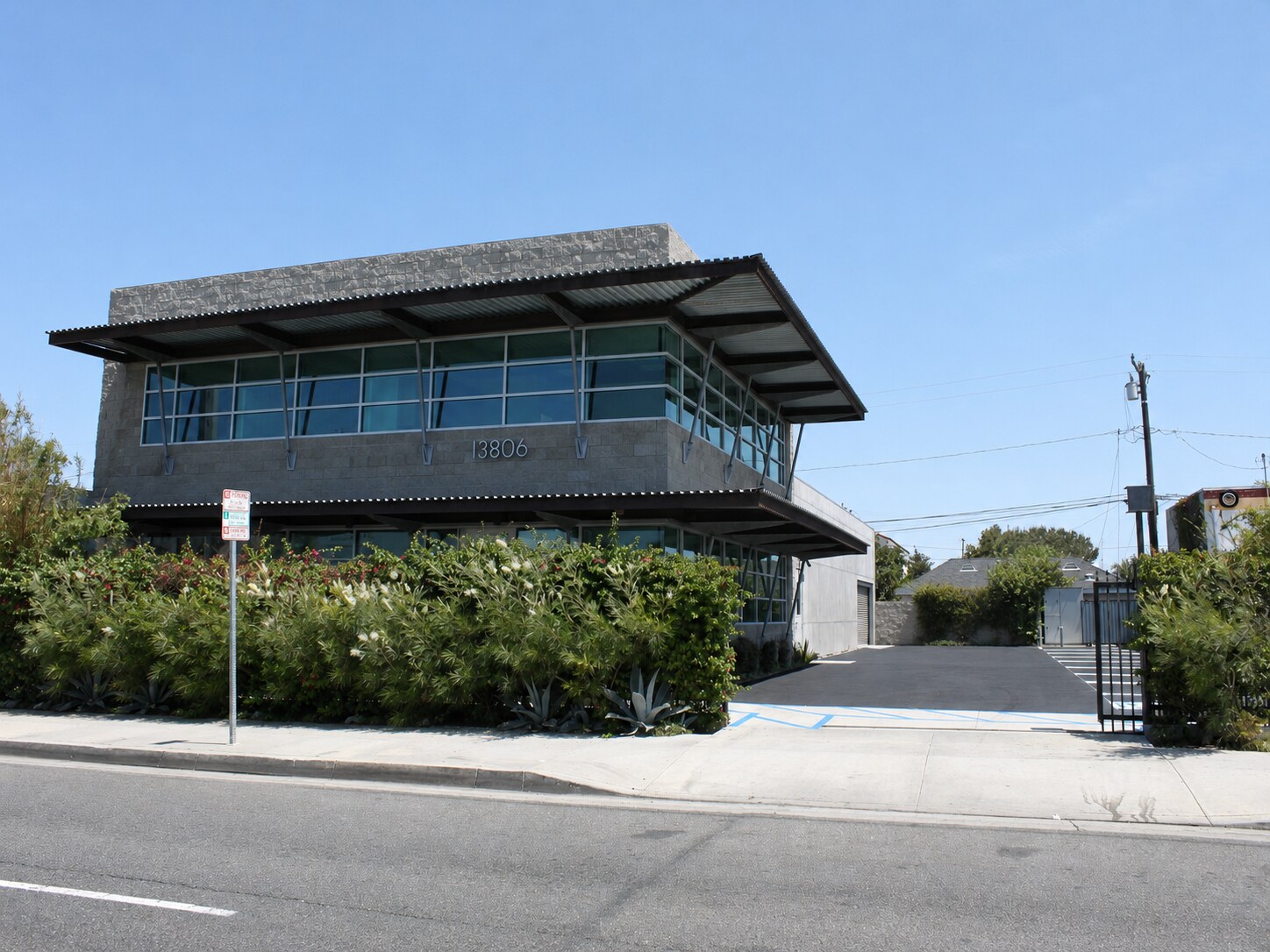 13806 S Inglewood Ave, Hawthorne, CA for Sale